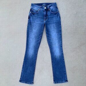 Maurices Everflex High Rise Curvy Straight Leg Jeans Sz 2R